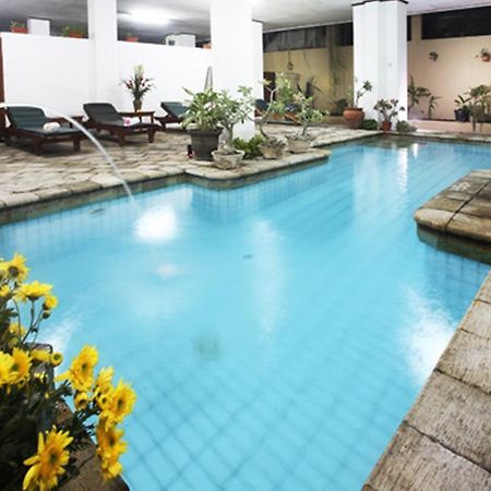 קוטה לומבוק Hotel Ratna מראה חיצוני תמונה