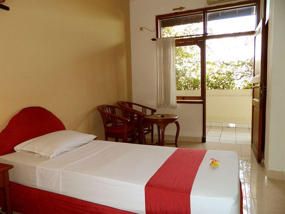 קוטה לומבוק Hotel Ratna מראה חיצוני תמונה