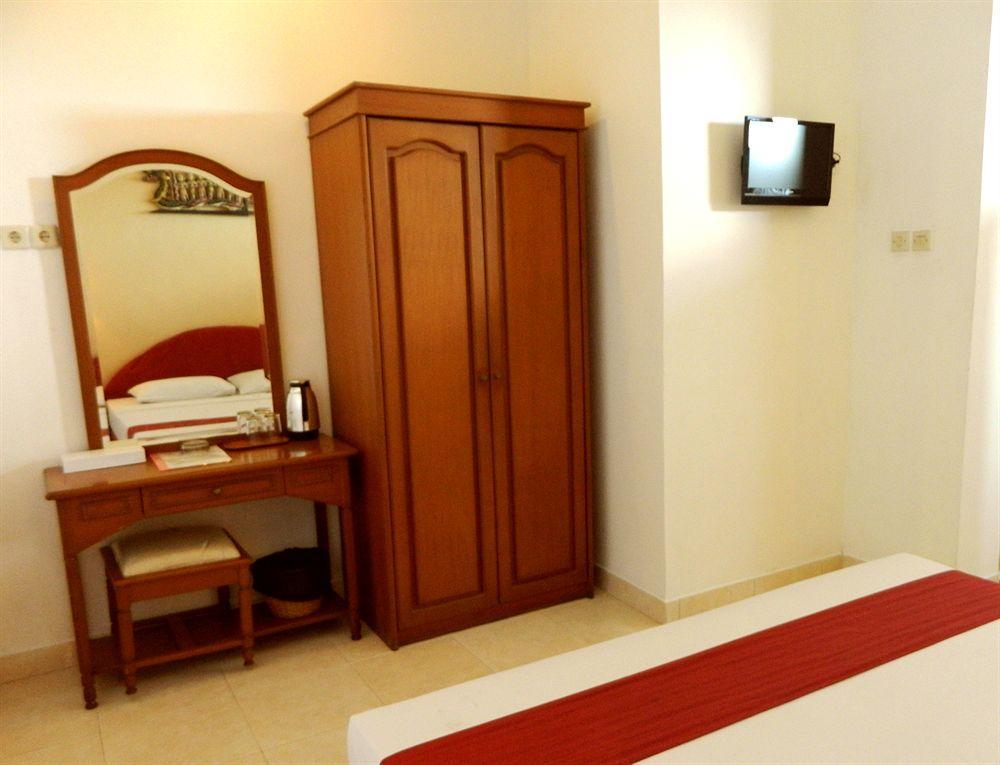 קוטה לומבוק Hotel Ratna מראה חיצוני תמונה