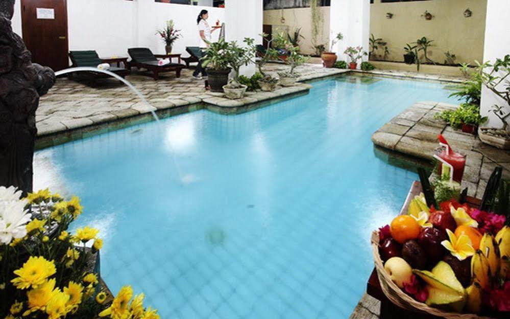 קוטה לומבוק Hotel Ratna מראה חיצוני תמונה