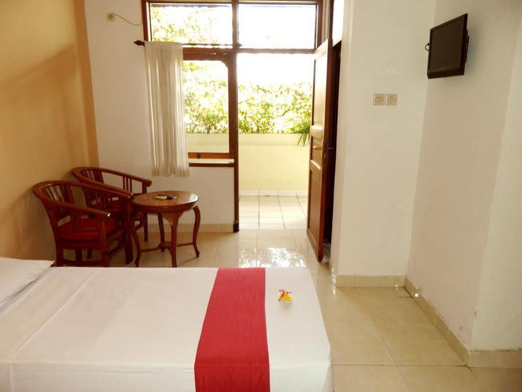 קוטה לומבוק Hotel Ratna מראה חיצוני תמונה